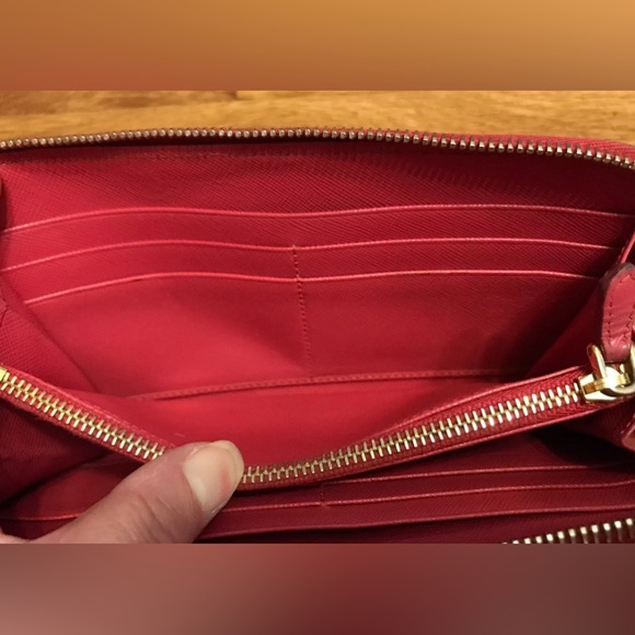PRADA RED LEATHER ZIPPY LONG WALLET GOOD PREOWNED CONDITION - Picture 9 of 16